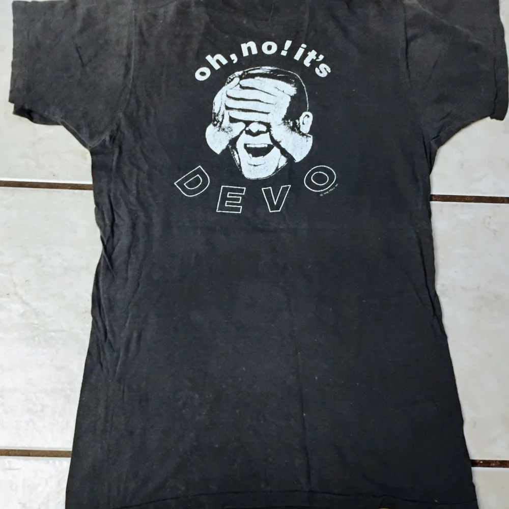 Original Vintage Devo Single Stitch T-Shirt 1982 - Picture 1 of 12
